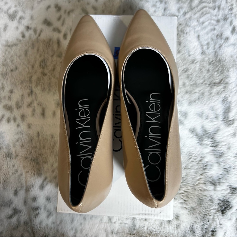 NIB Calvin Klein Nita Leather Heeled Pumps sz 6.5 Nude  Desert Sand - Picture 11 of 14